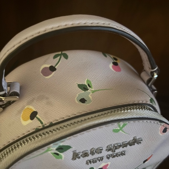 Kate Spade ♠️ CAMERON FLORAL DITSY MINI CONVERTIBLE BACKPACK - Picture 3 of 7